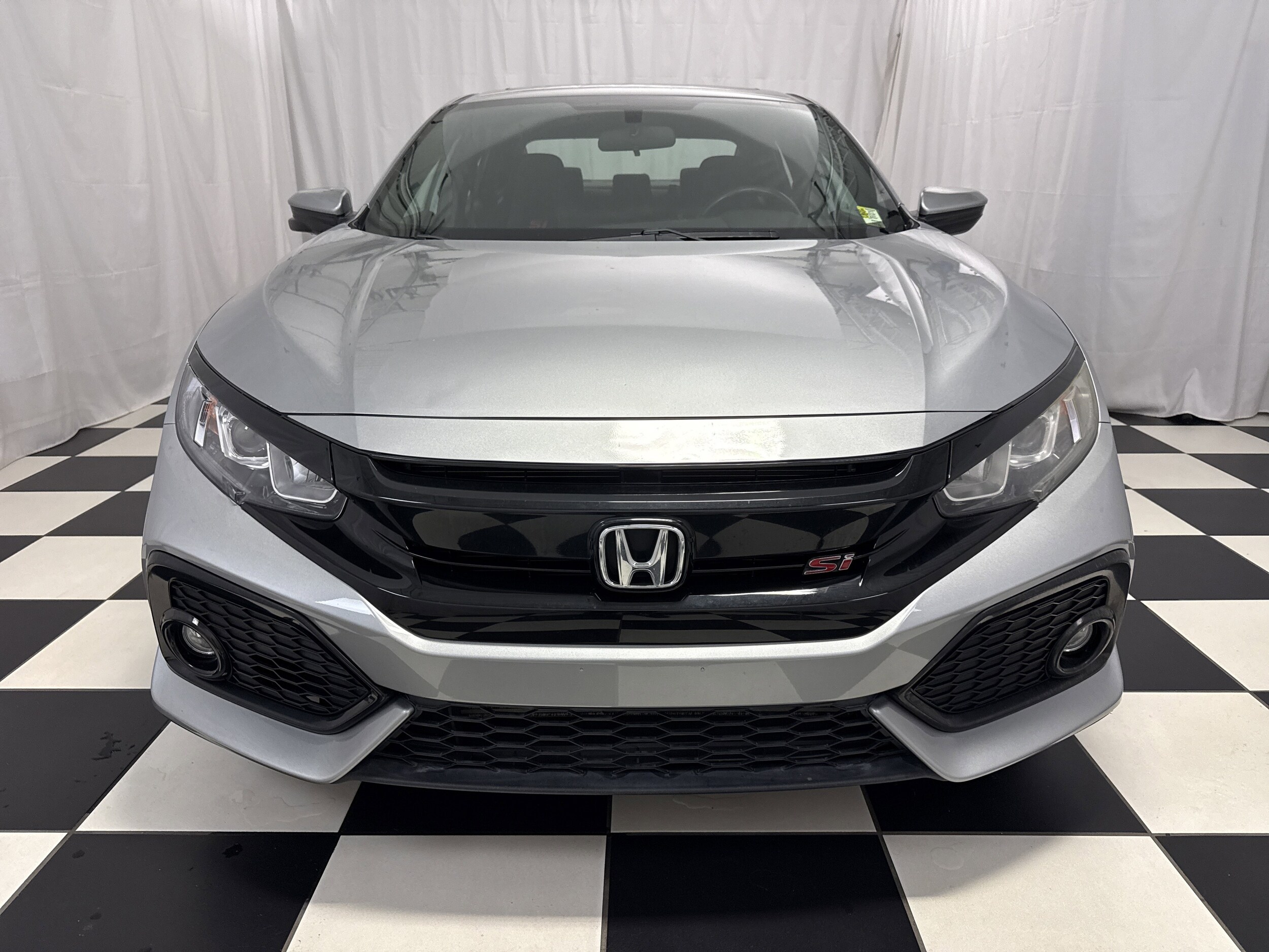 2017 Honda Civic Si photo 2
