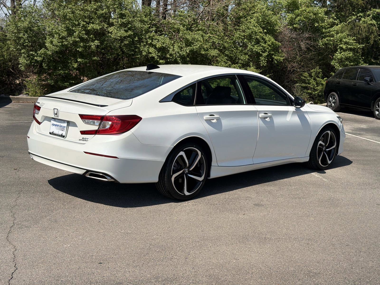 2022 Honda Accord Sport photo 3