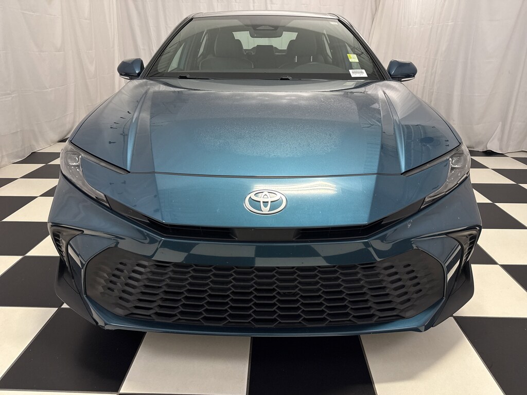 Used 2025 Toyota Camry SE Sedan