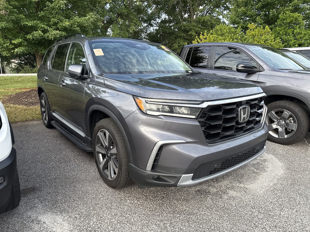 Certified 2025 Honda Pilot Elite SUV
