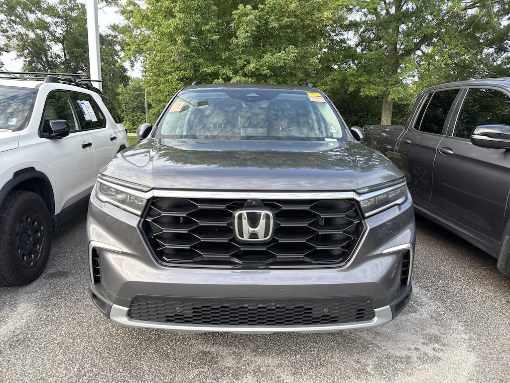 Certified 2025 Honda Pilot Elite SUV