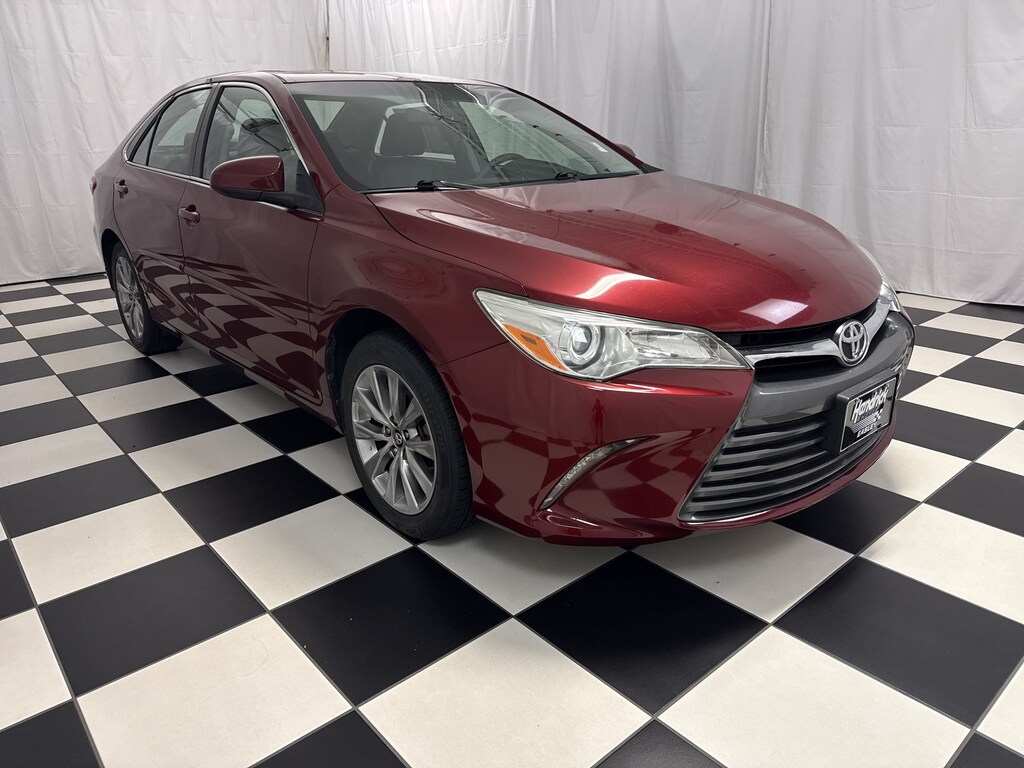 Used 2017 Toyota Camry XLE Sedan