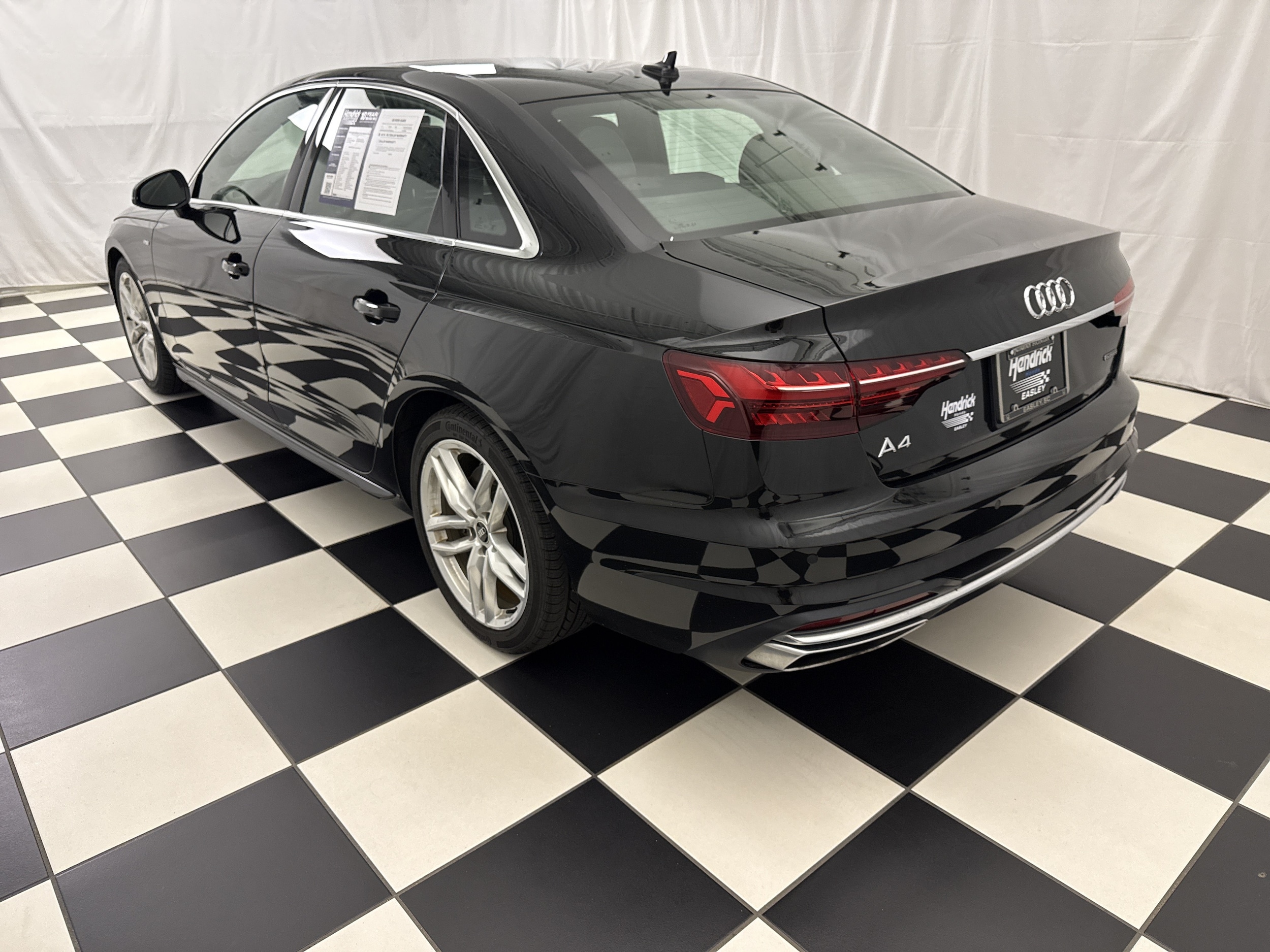 Audi A4 Sedan S Line Premium Plus