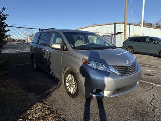 2015 Toyota Sienna XLE Minivan