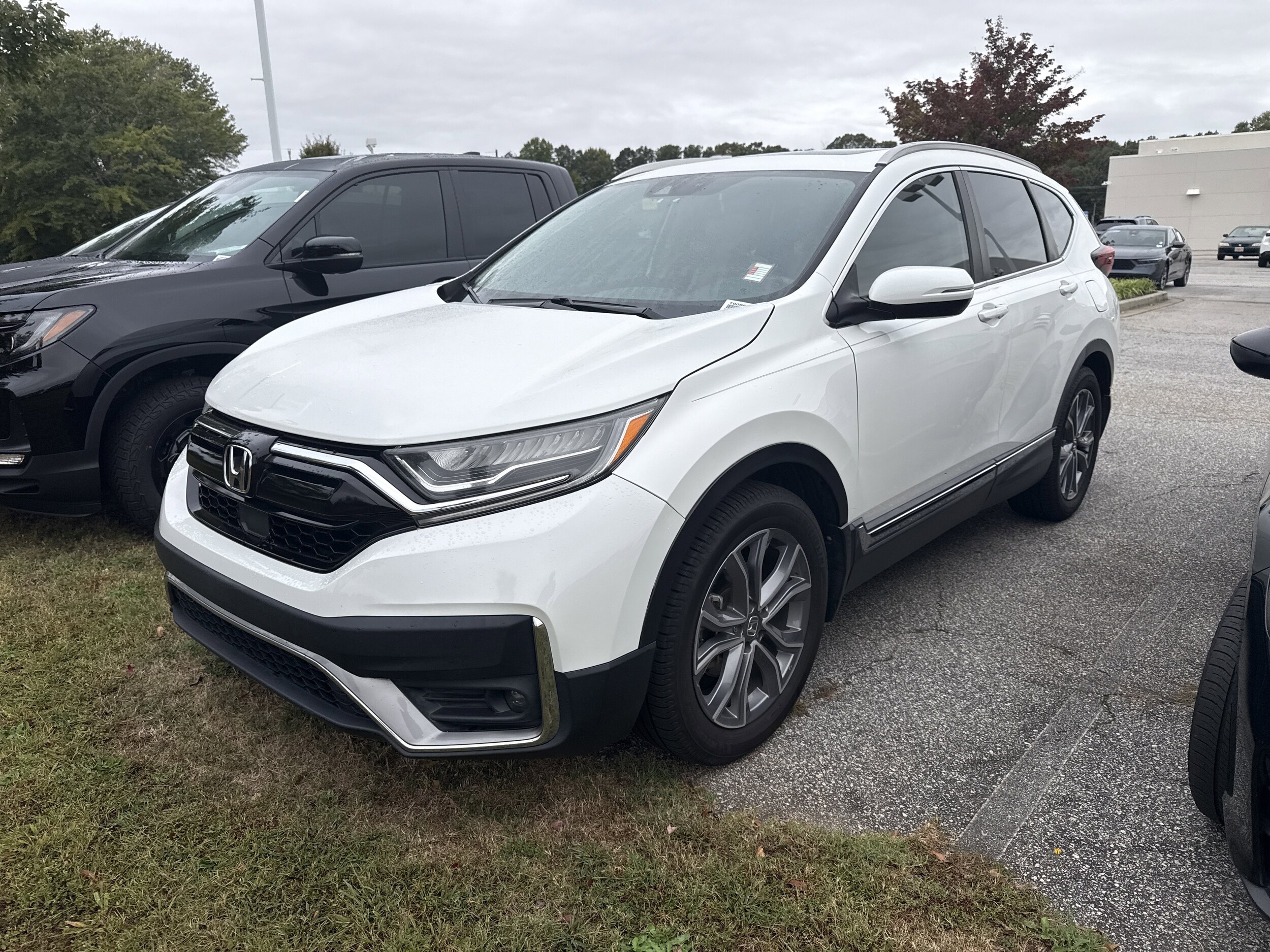 2020 Honda CR-V Touring photo 3