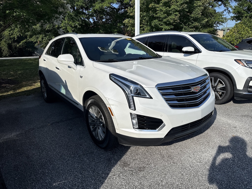 Used 2019 CADILLAC XT5 Luxury FWD SUV