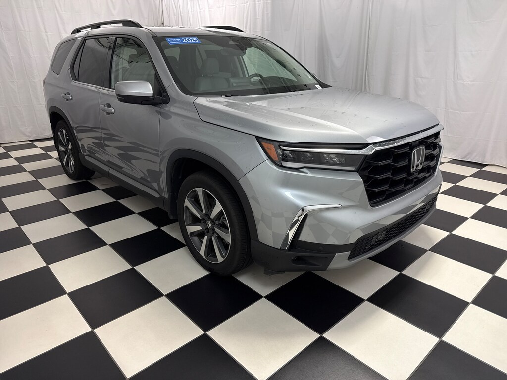 Certified 2025 Honda Pilot Touring SUV