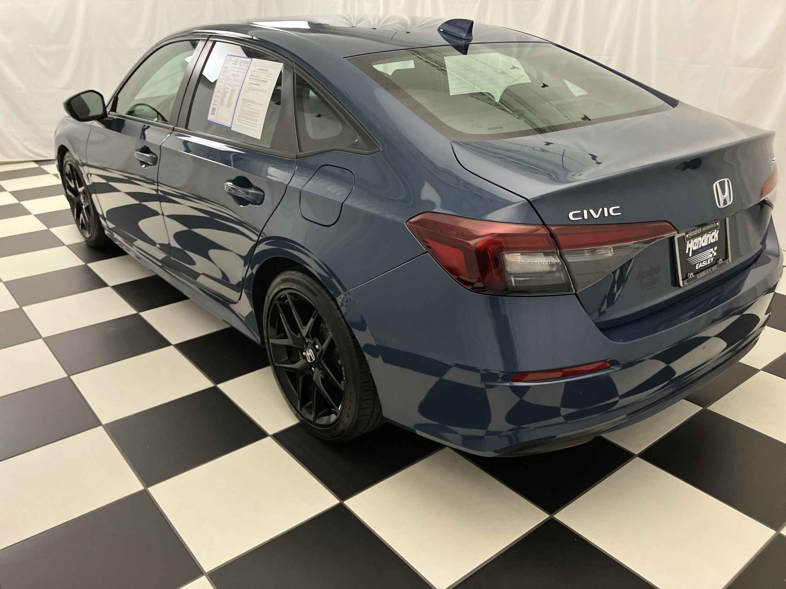 2025 Honda Civic Sport photo 3