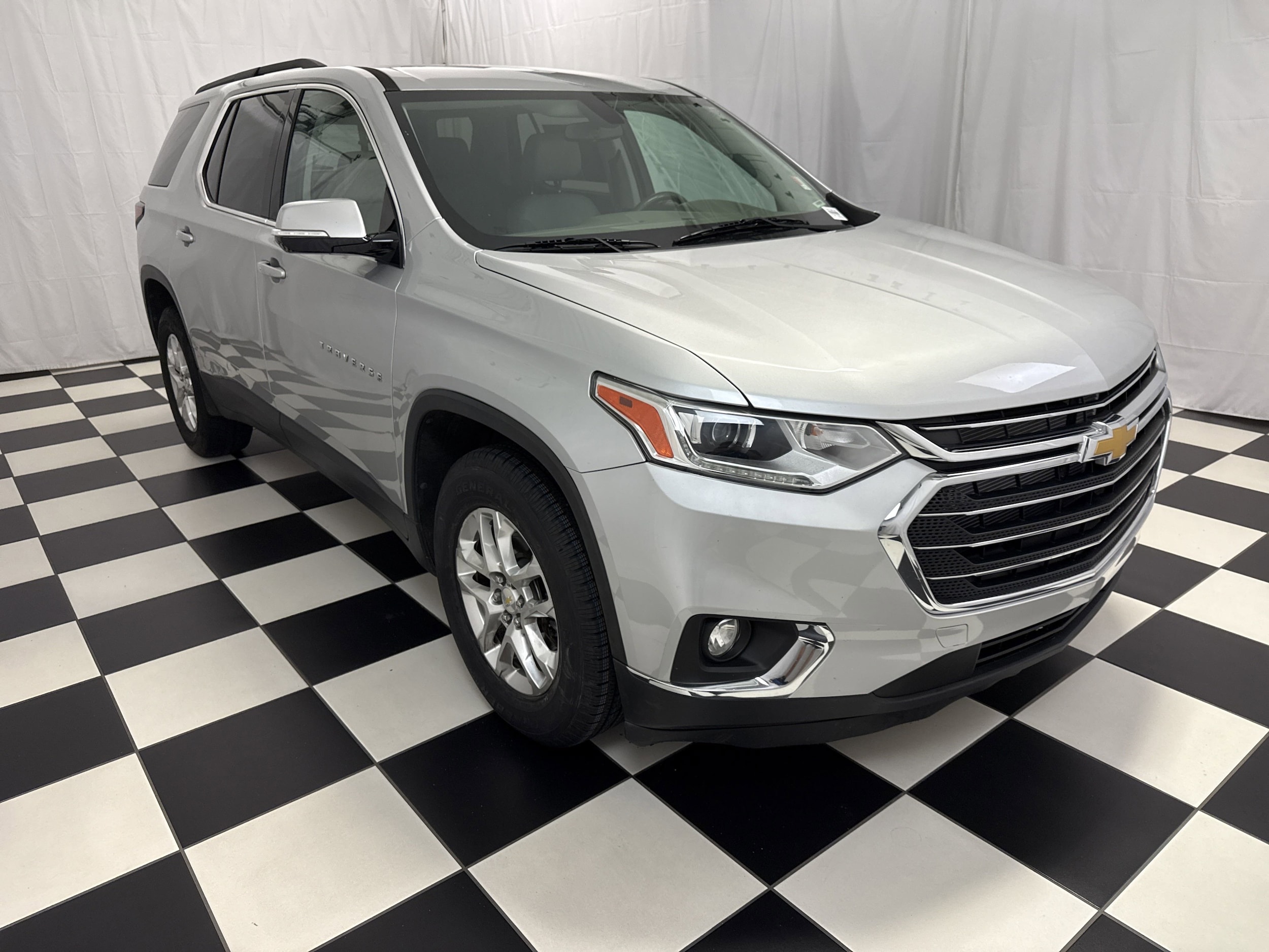 2020 Chevrolet Traverse LT Leather