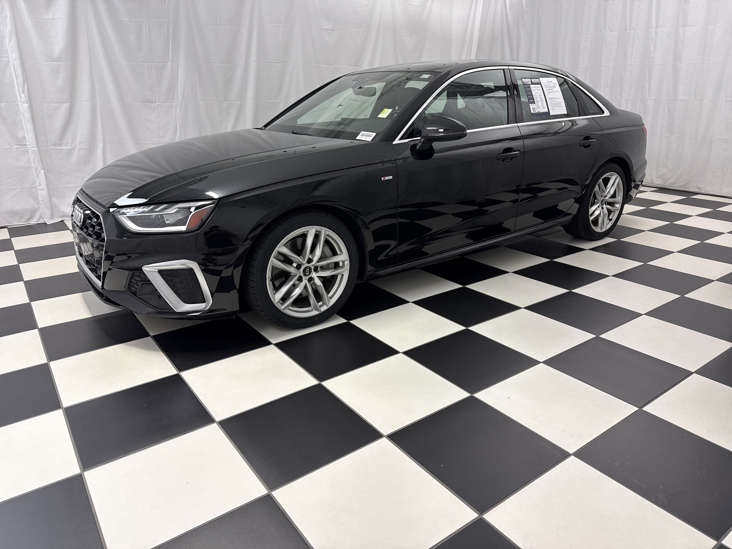 Audi A4 Sedan S Line Premium Plus