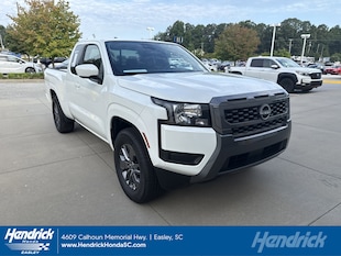 2025 Nissan Frontier SV Pickup