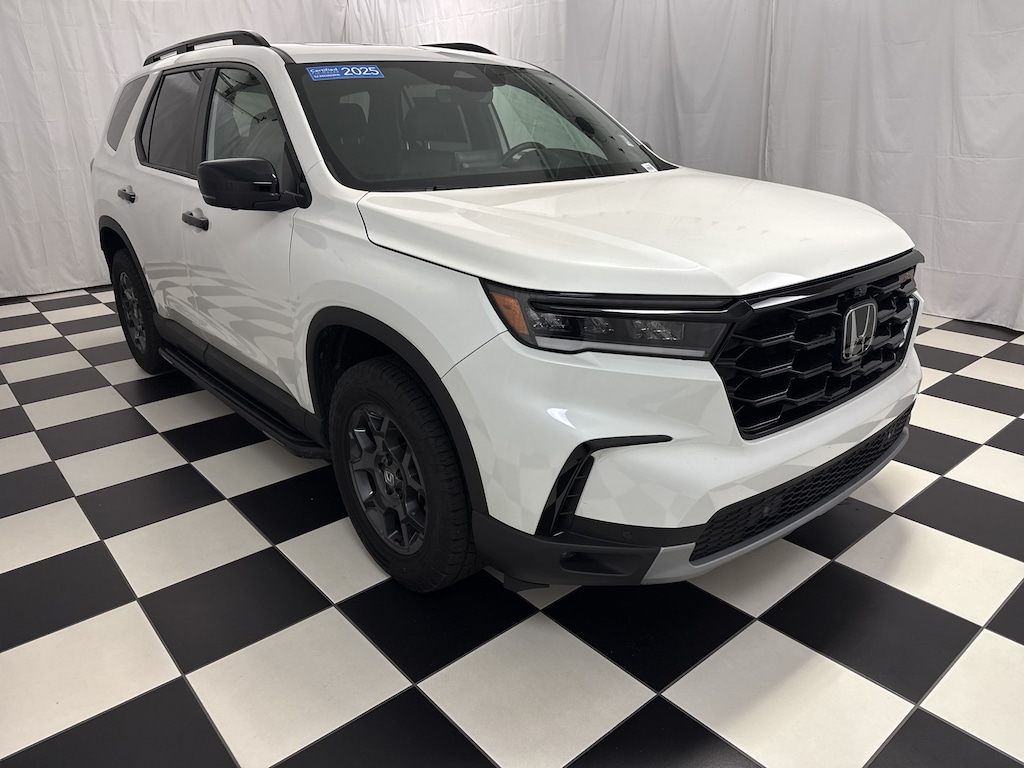 Certified 2025 Honda Pilot TrailSport SUV