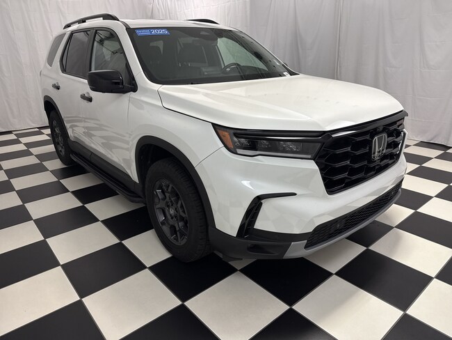 2025 Honda Pilot TrailSport SUV