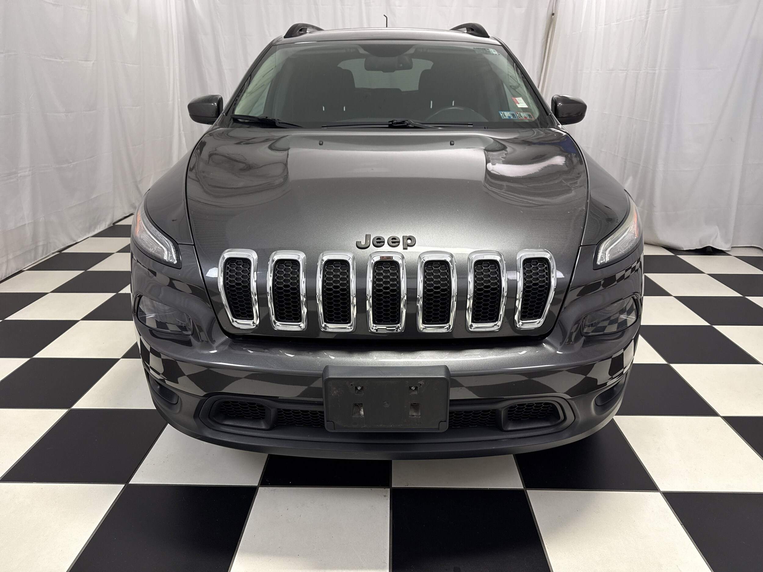 2016 Jeep Cherokee Latitude photo 3