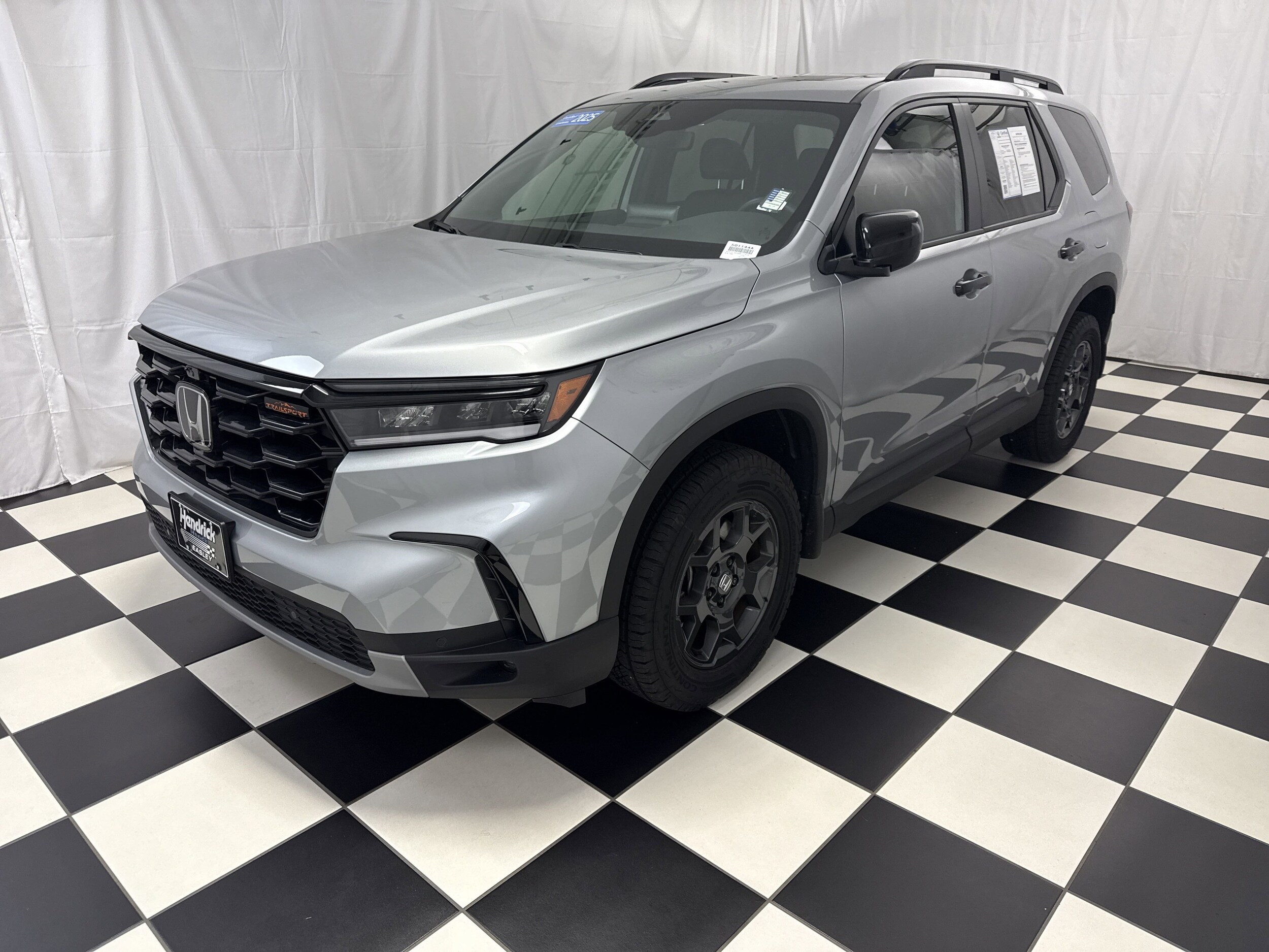 2025 Honda Pilot TrailSport photo 3