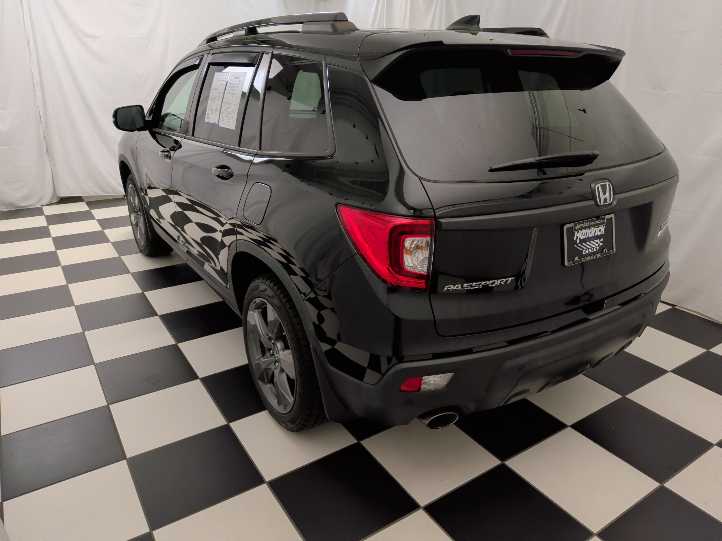 2021 Honda Passport Touring photo 3
