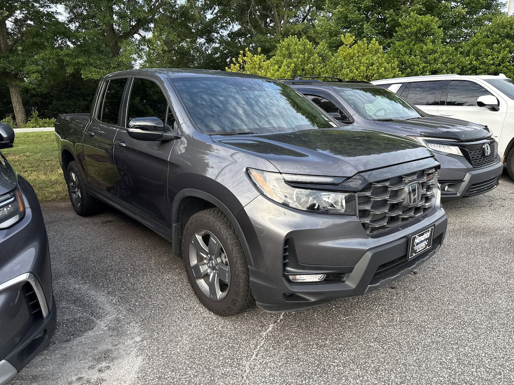 Certified 2025 Honda Ridgeline TrailSport Pickup