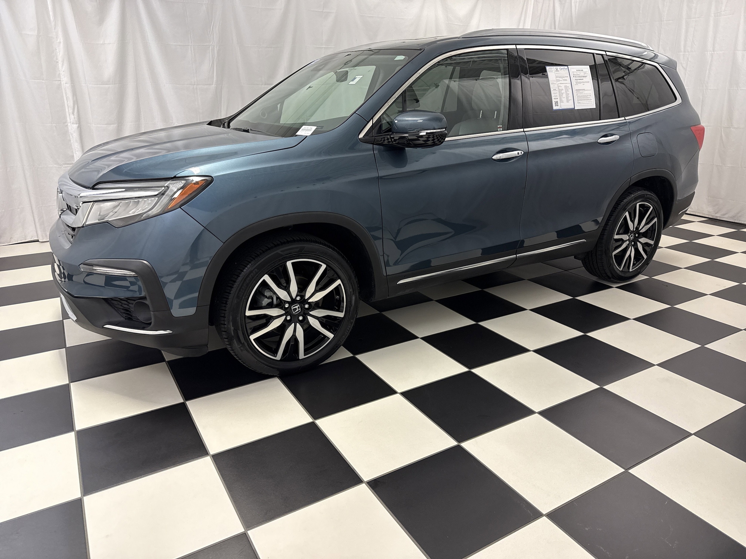 2022 Honda Pilot Touring 7-Passenger photo 5