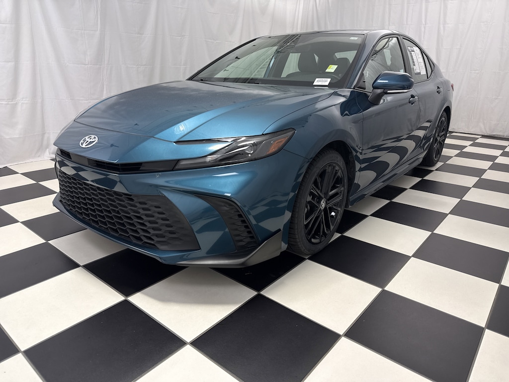 Used 2025 Toyota Camry SE Sedan