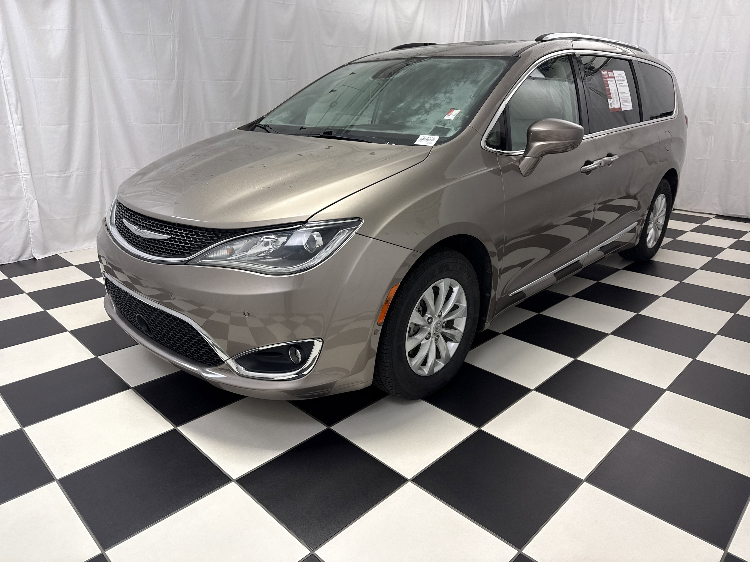 2018 Chrysler Pacifica Touring L Plus photo 4