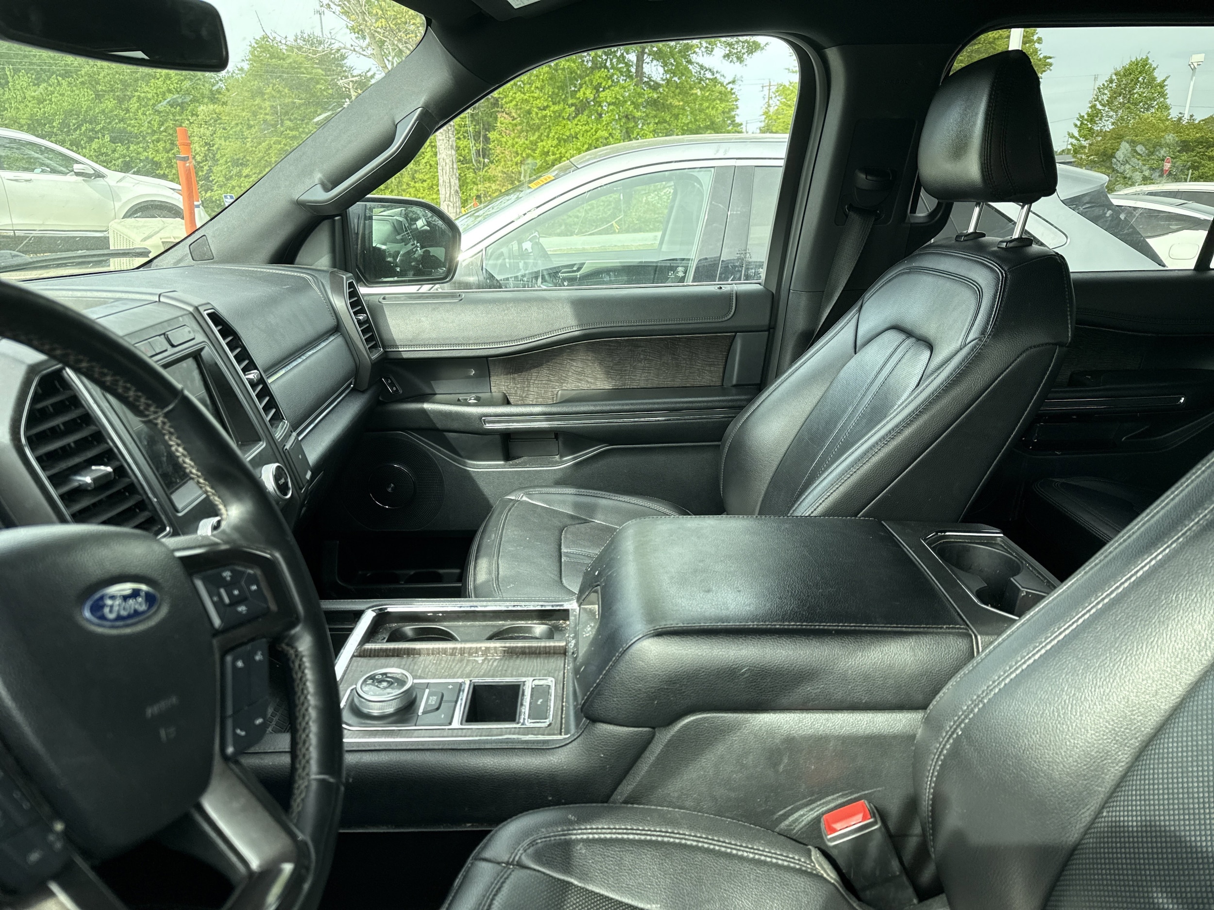 2021 Ford Expedition Limited photo 6