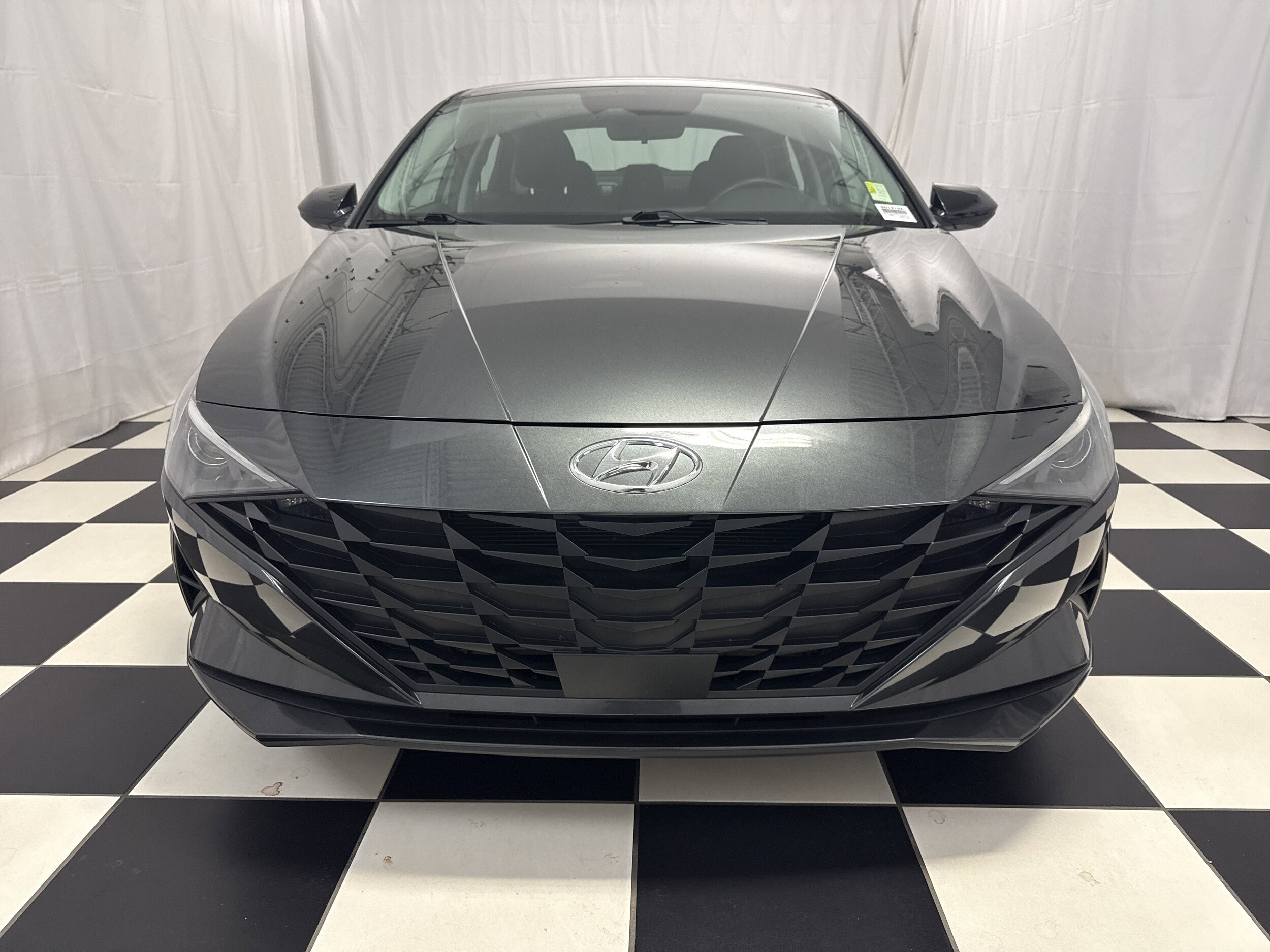 2023 Hyundai Elantra SEL Convenience photo 2