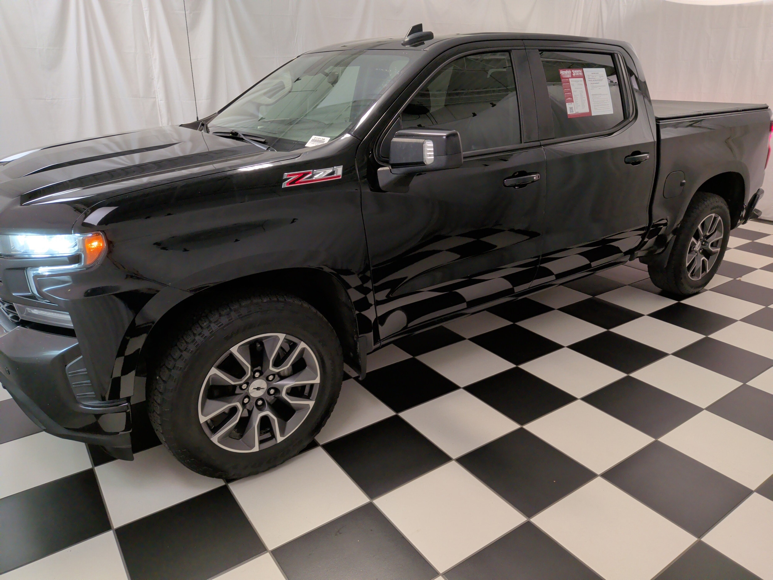 2019 Chevrolet Silverado 1500 RST photo 6