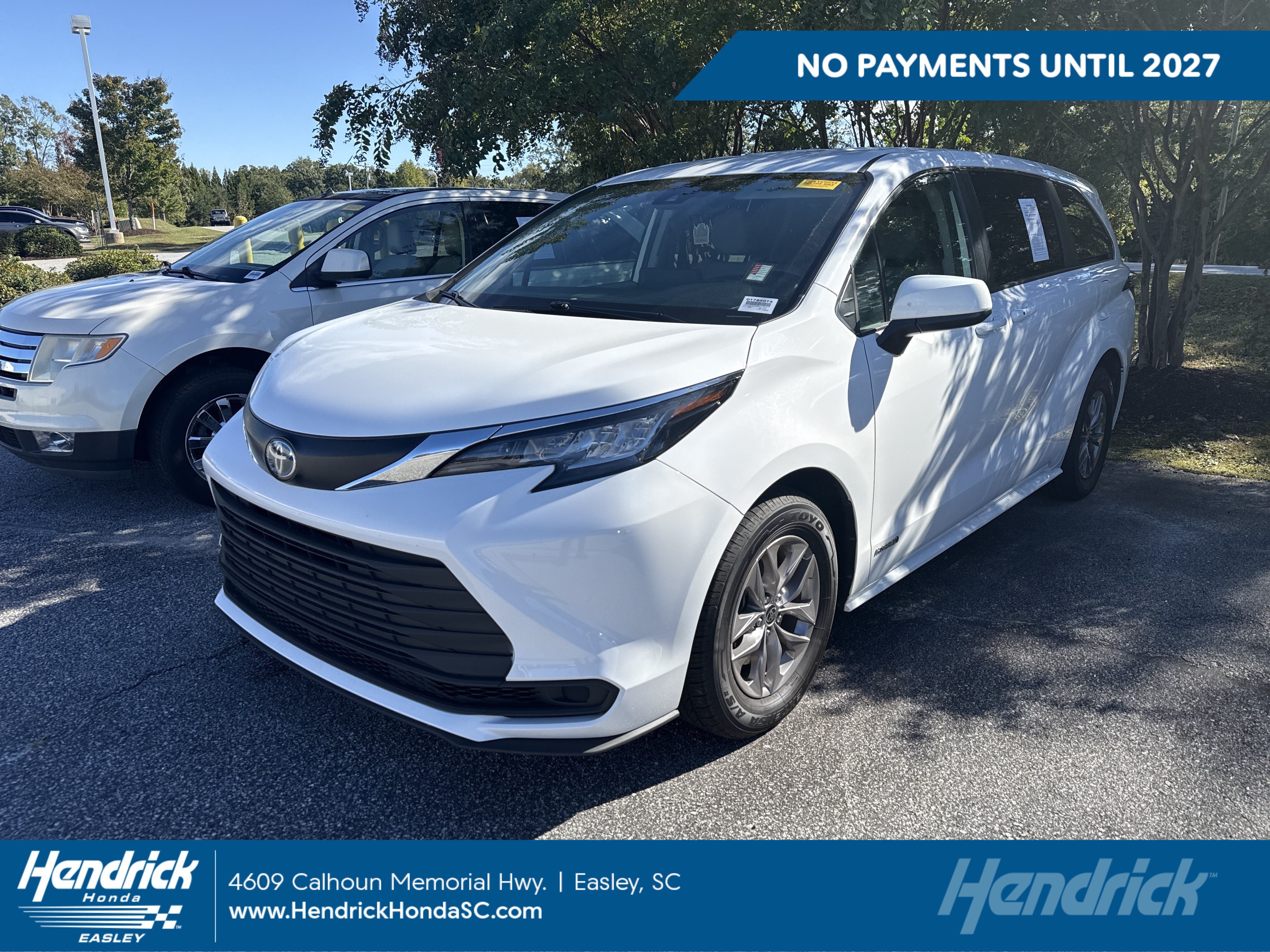 Used 2021 Toyota Sienna LE Minivan
