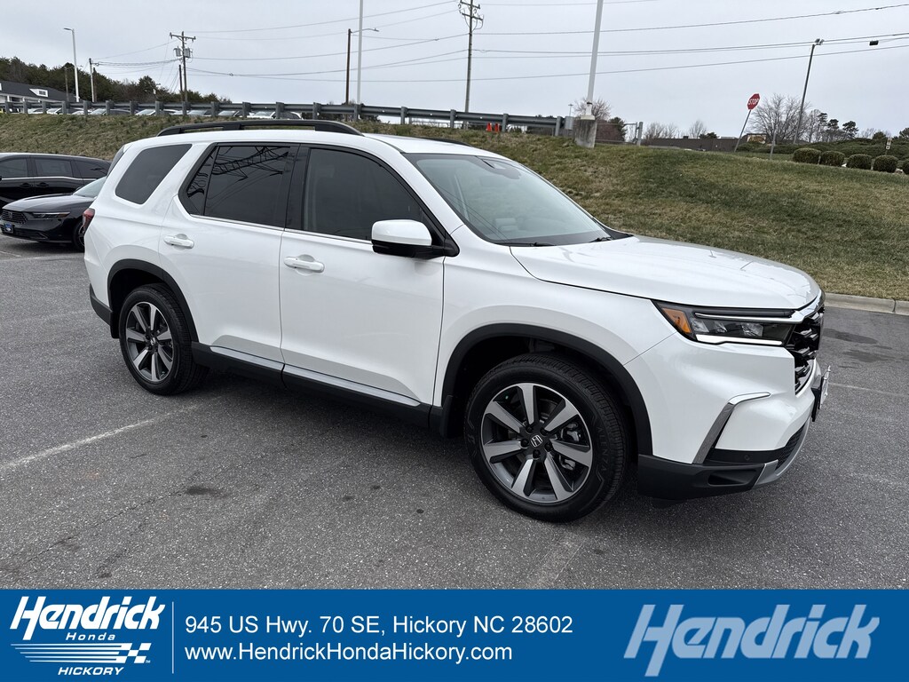 Used 2025 Honda Pilot Touring SUV