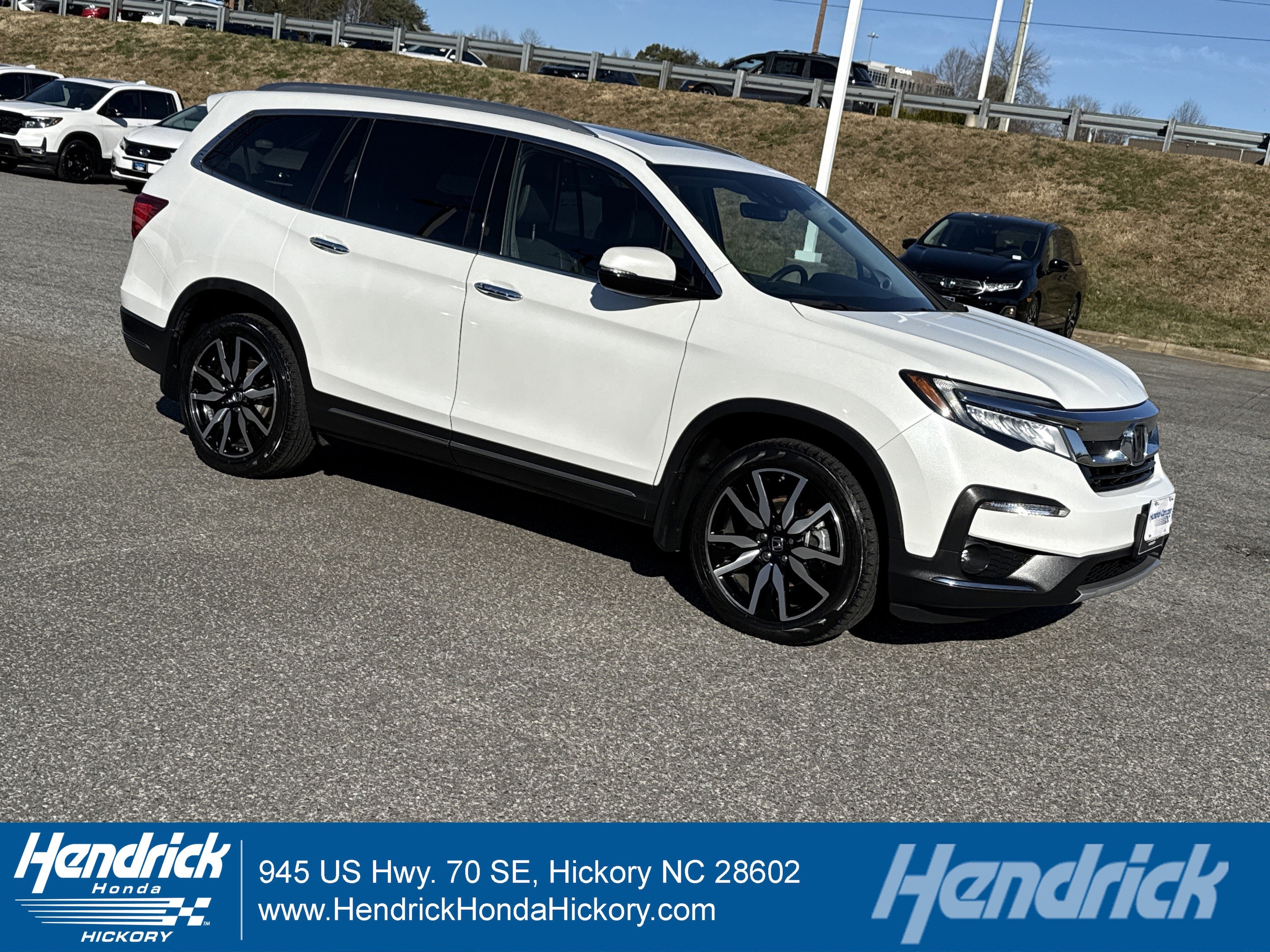 2022 Honda Pilot Elite's photo