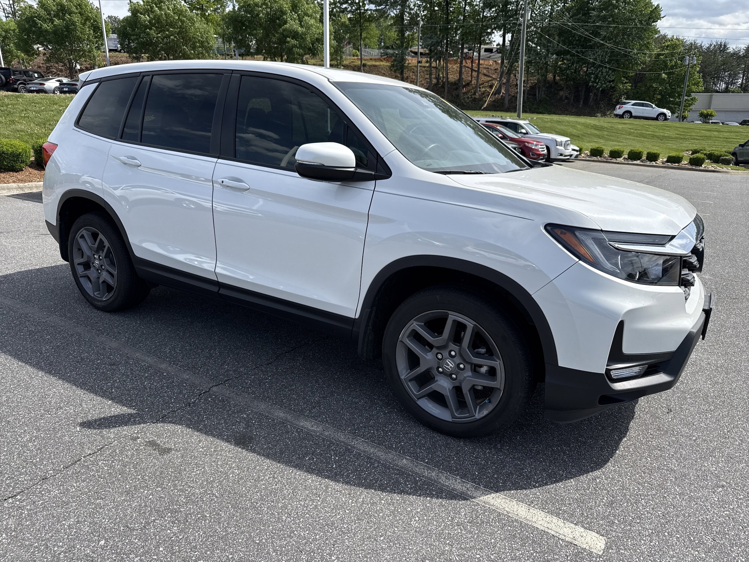 2023 Honda Passport EX-L photo 2