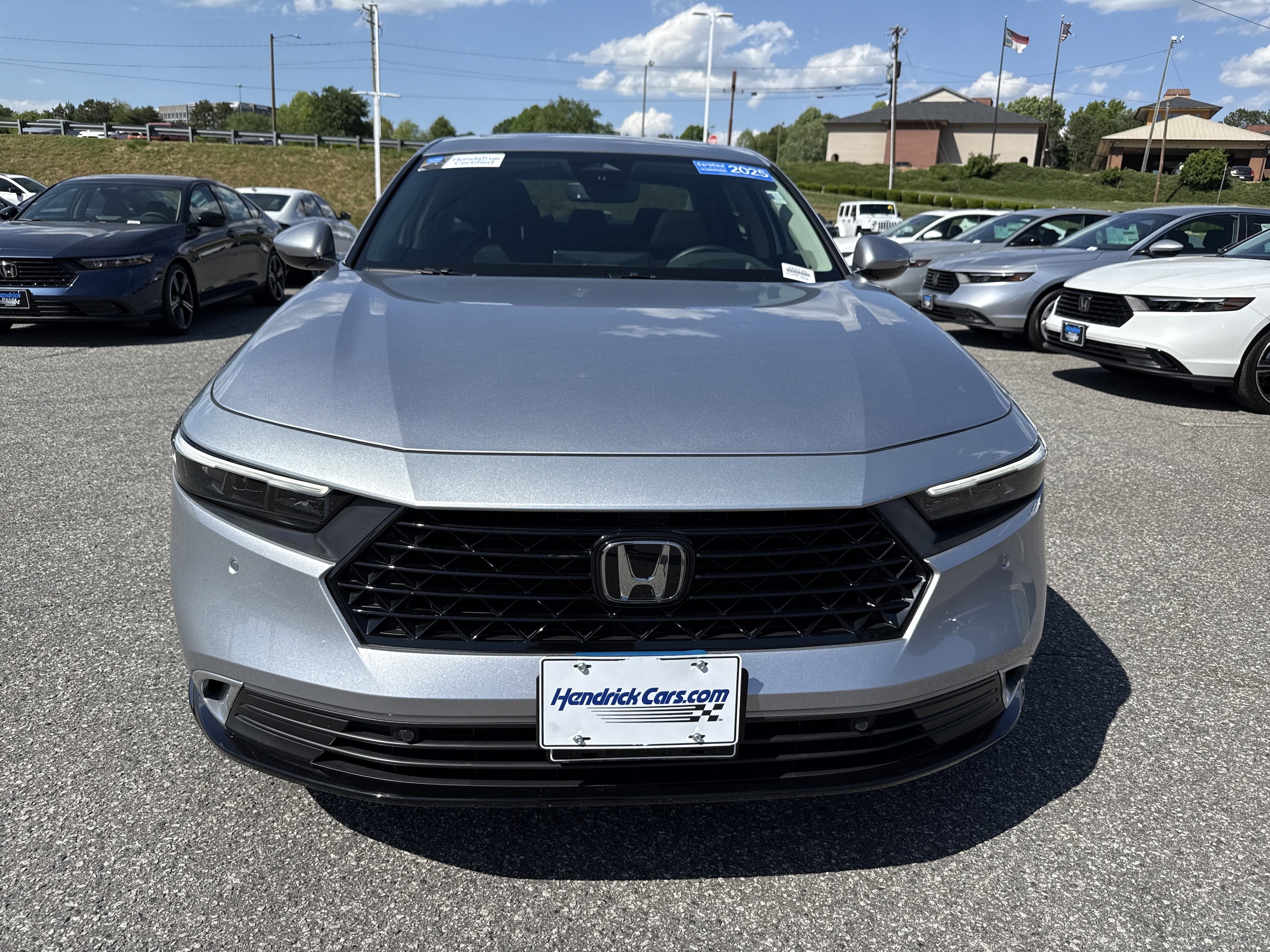 2025 Honda Accord Hybrid Touring photo 2