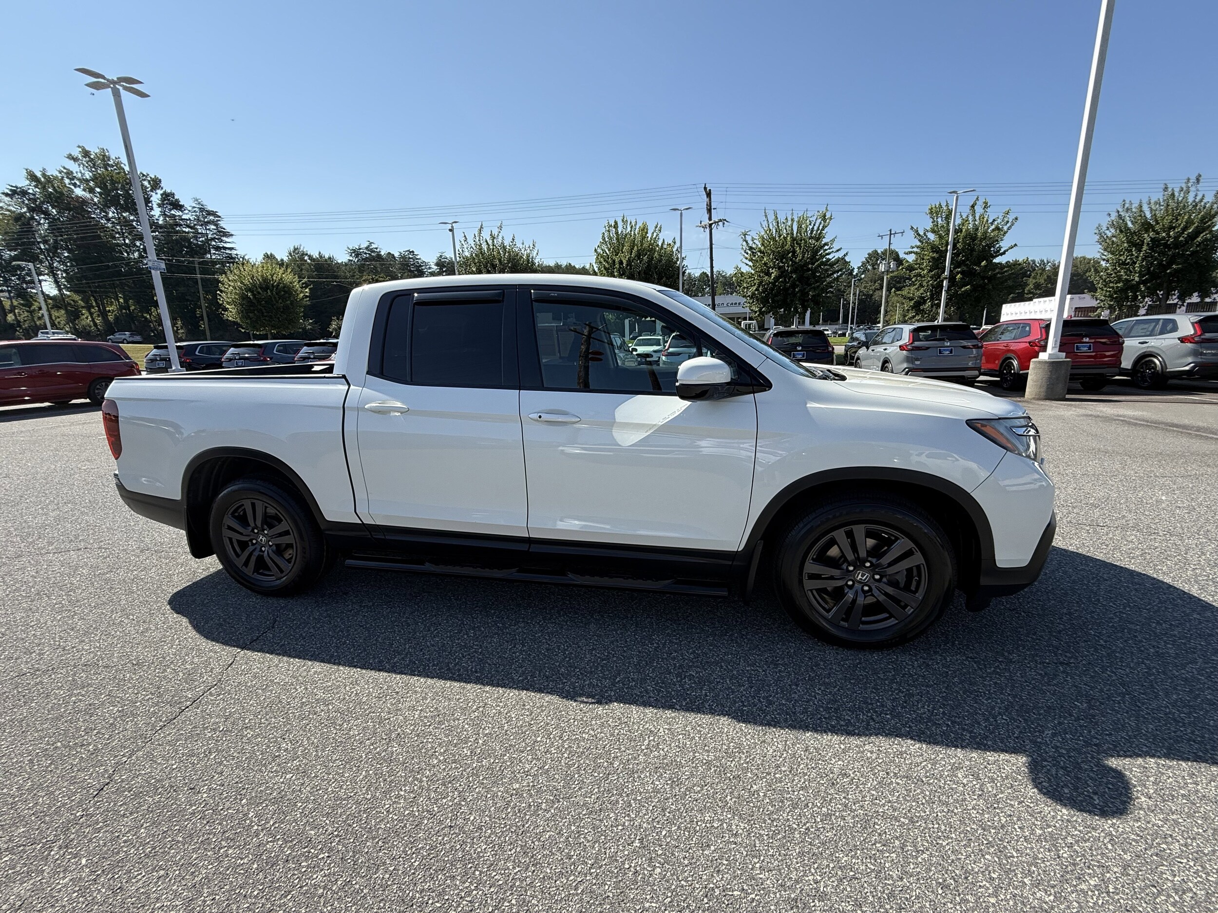 2019 Honda Ridgeline Sport photo 2