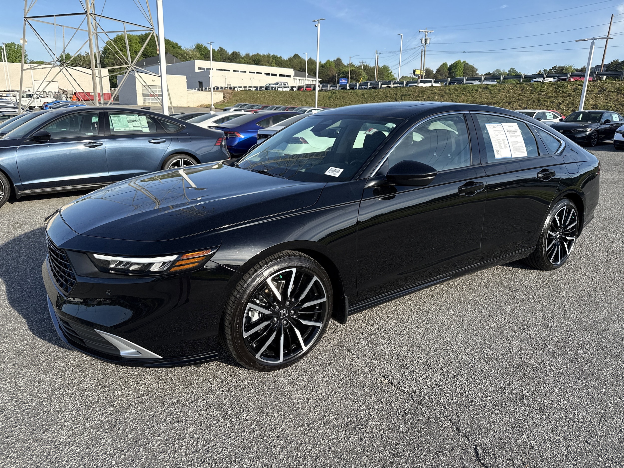 2025 Honda Accord Hybrid Touring photo 4