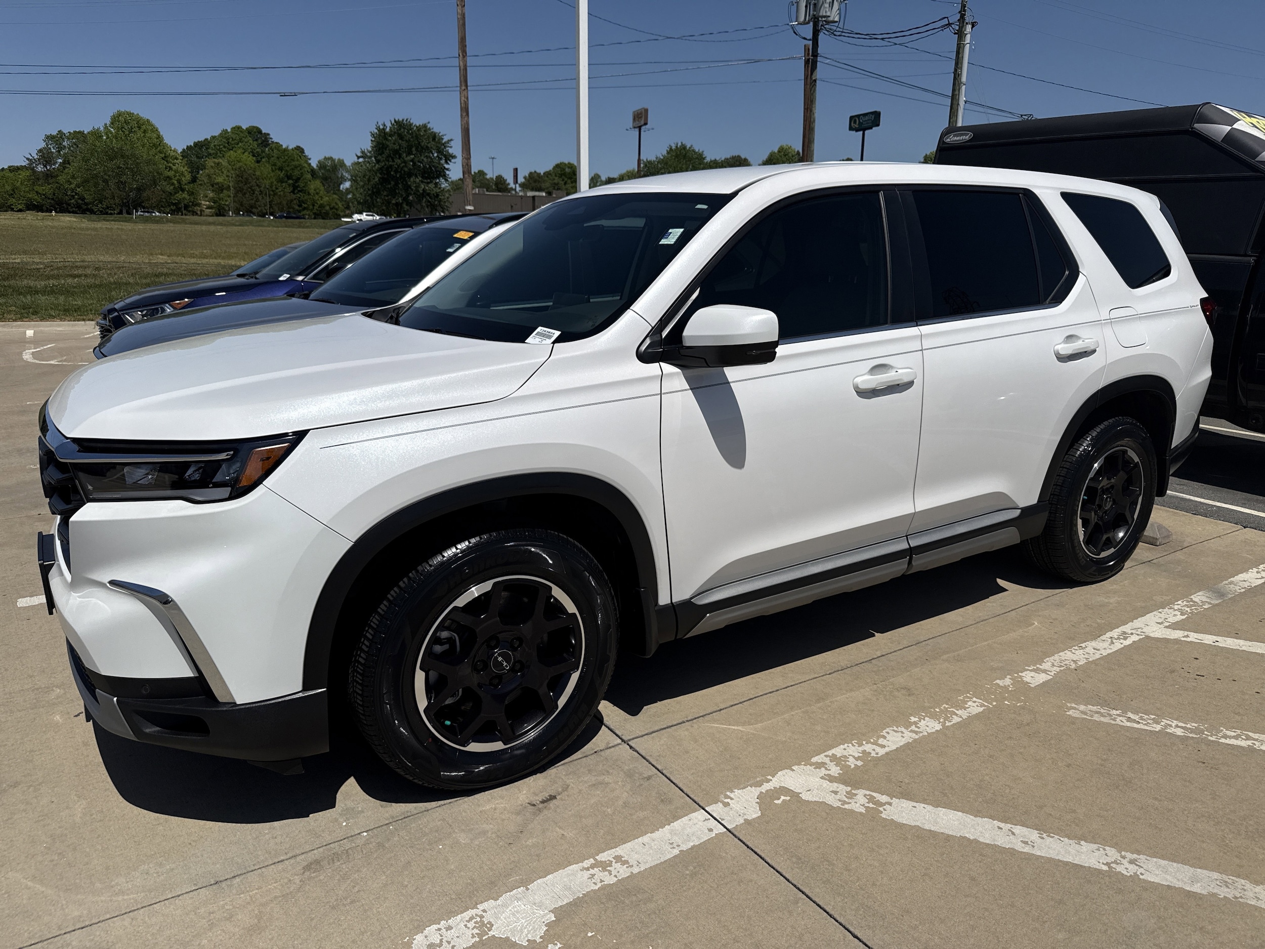 2025 Honda Pilot EX-L+ photo 5