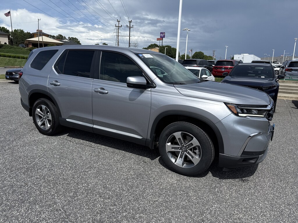 Used 2025 Honda Pilot EX-L SUV