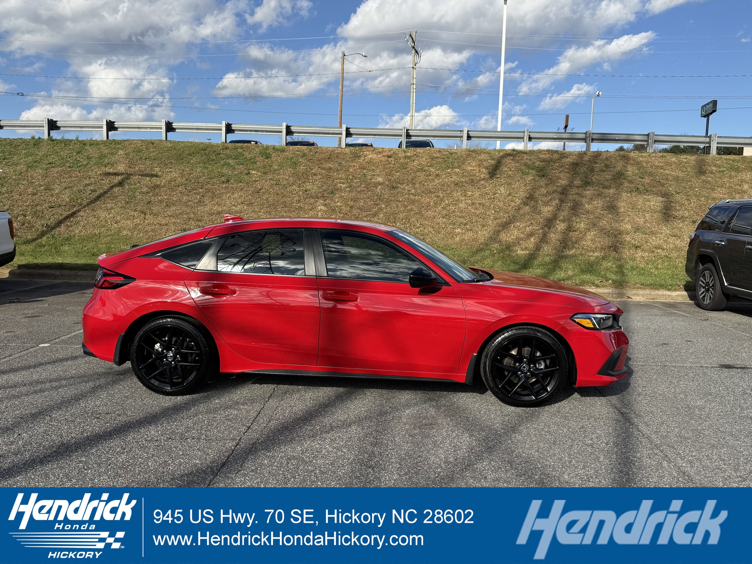 2023 Honda Civic Hatchback Sport's photo