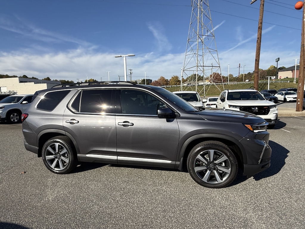 New 2025 Honda Pilot Touring SUV