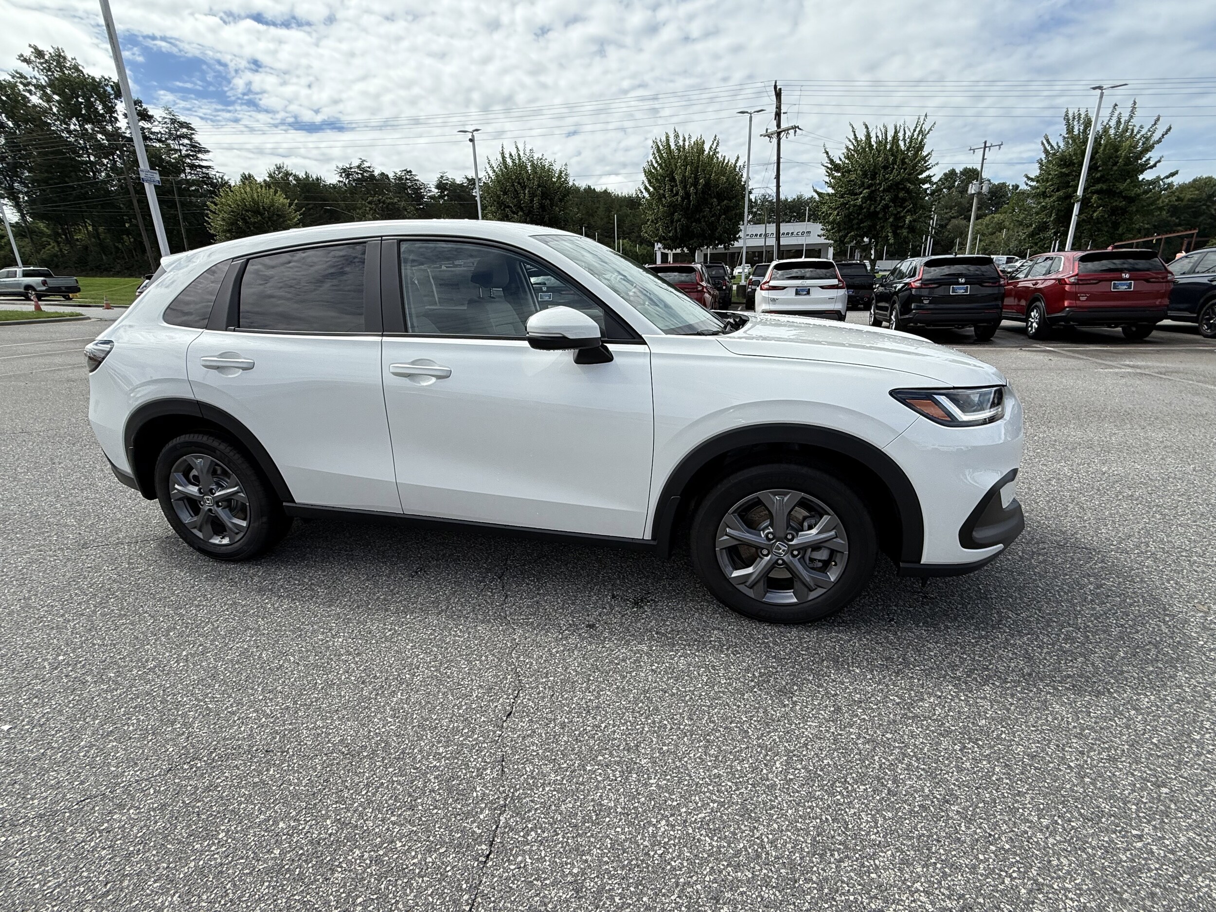 2026 Honda HR-V LX photo 2