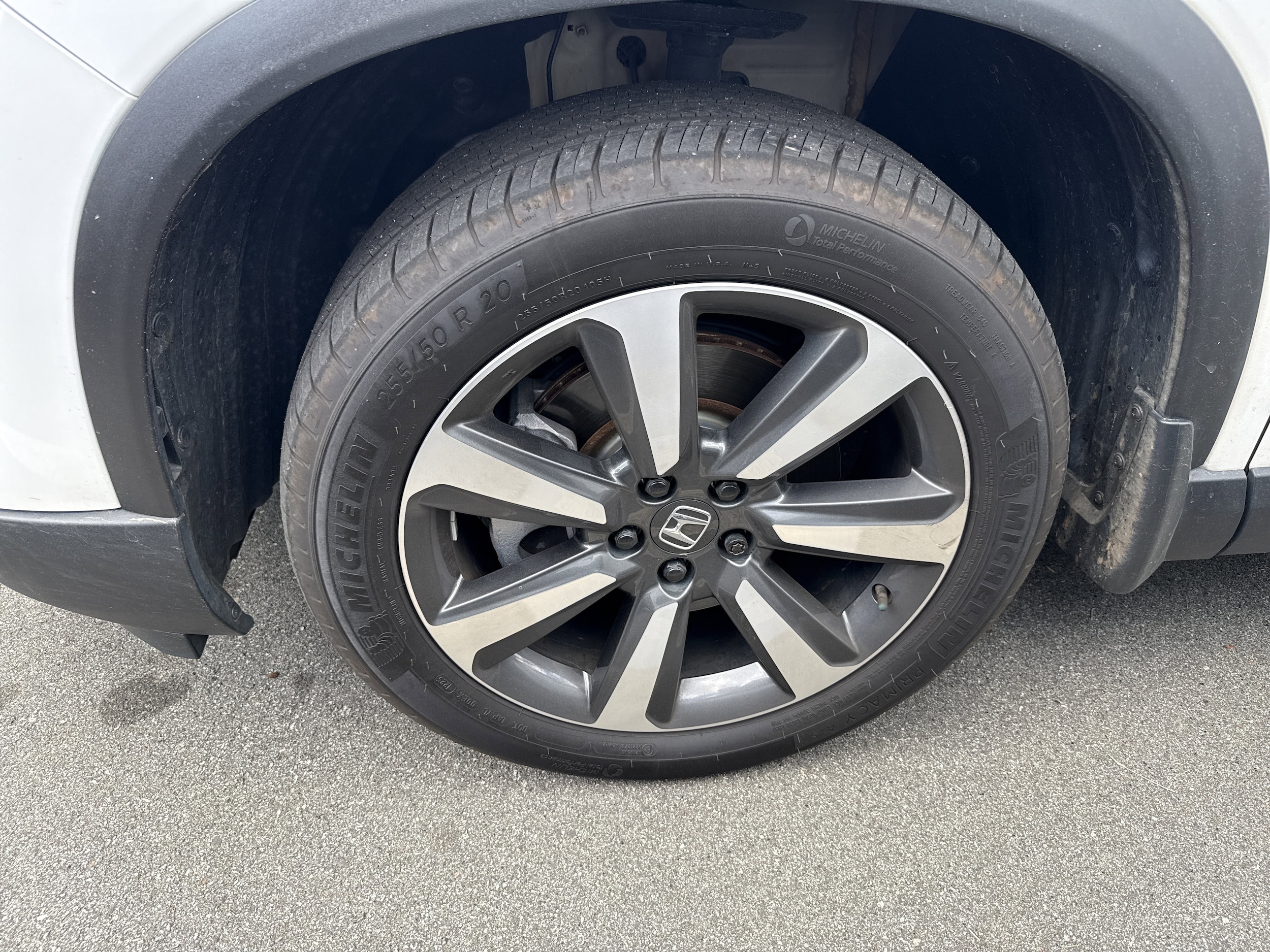 2023 Honda Pilot Touring photo 3