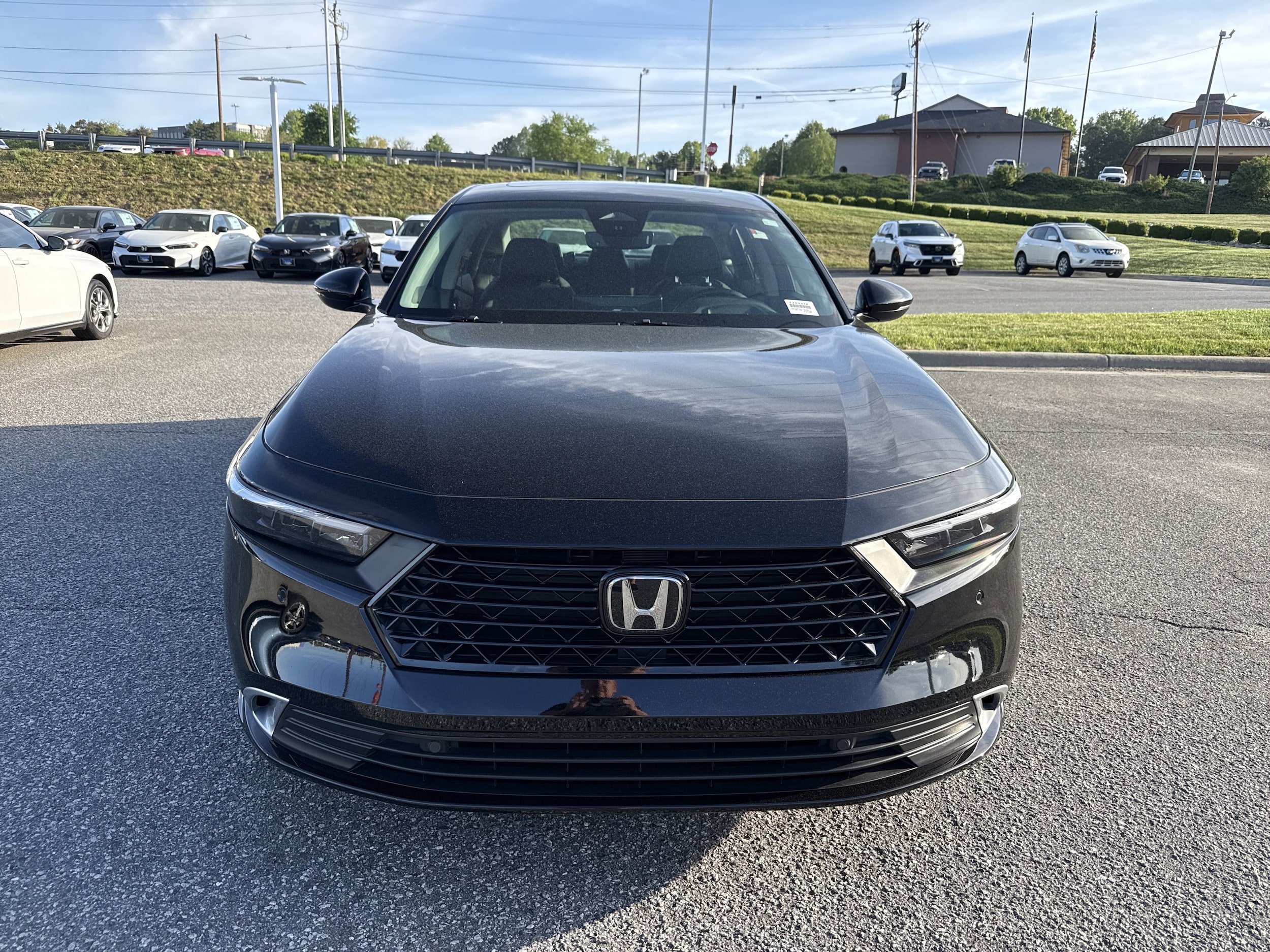 2025 Honda Accord Hybrid Touring photo 2