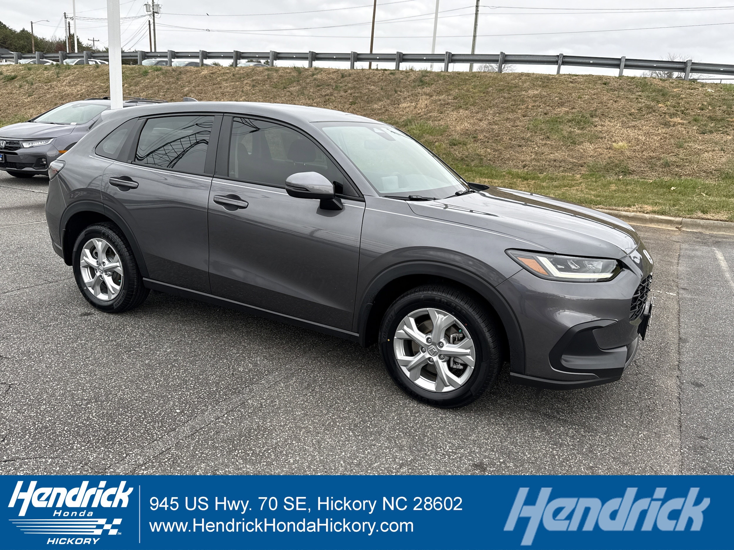 2025 Honda HR-V LX's photo