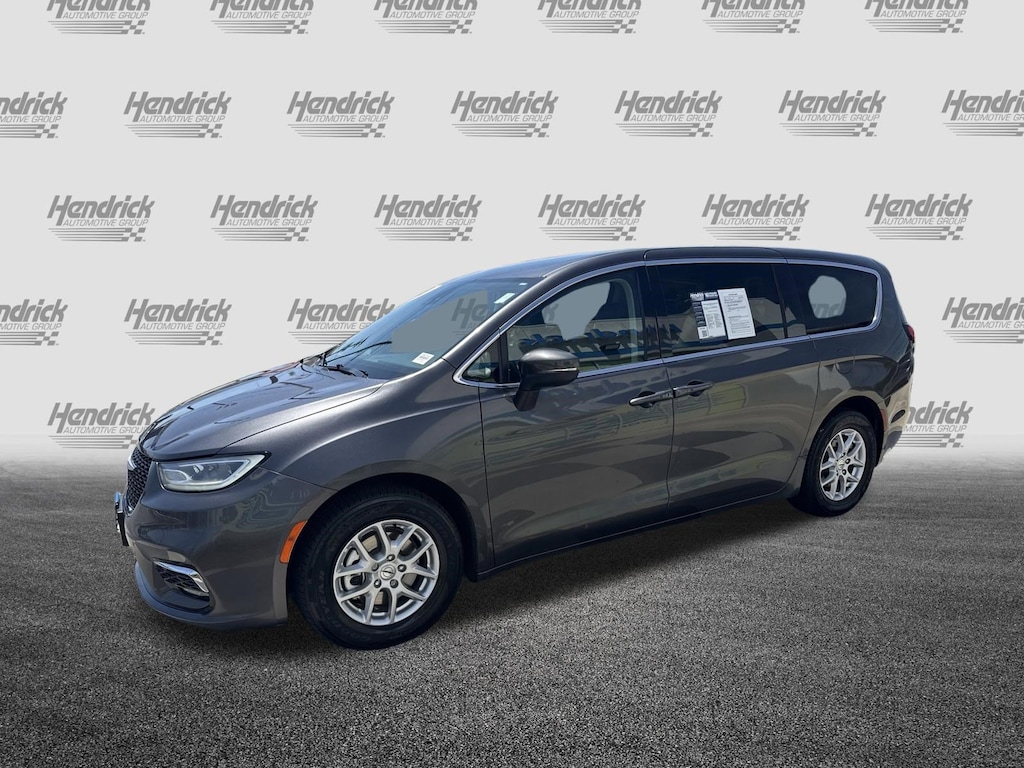 Used 2023 Chrysler Pacifica Touring L Van Passenger Van