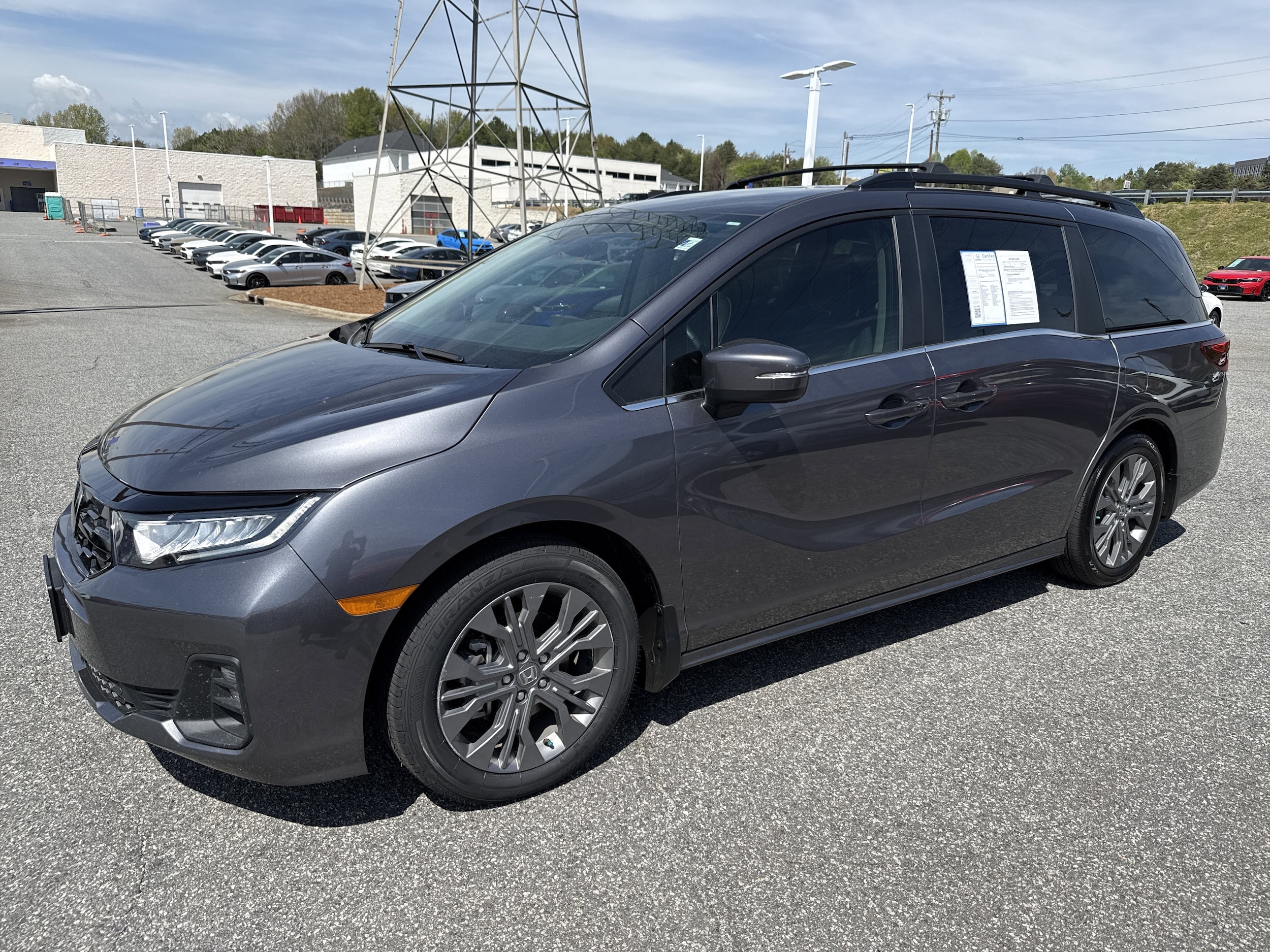 2025 Honda Odyssey Touring photo 4