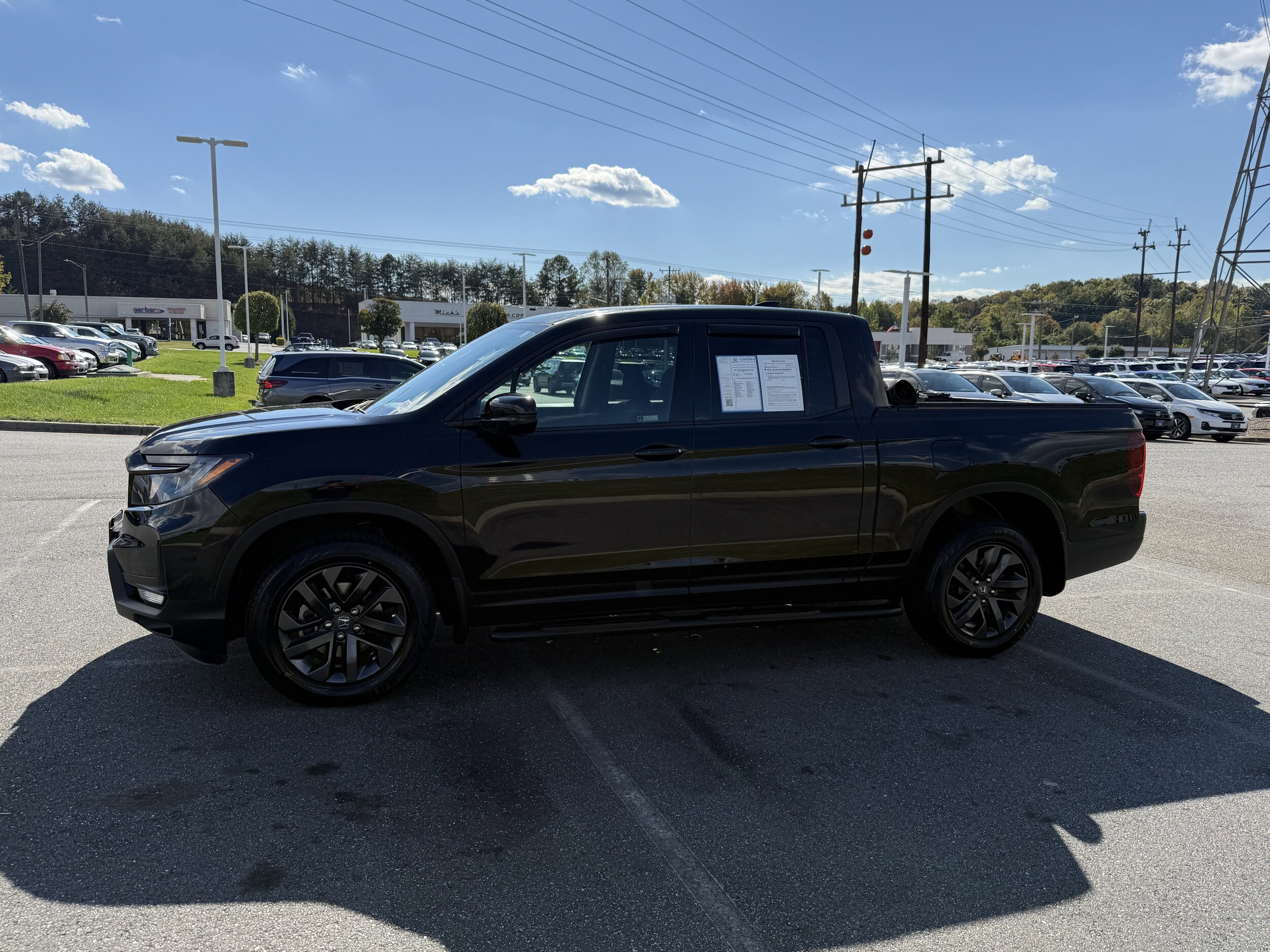 2021 Honda Ridgeline Sport photo 3