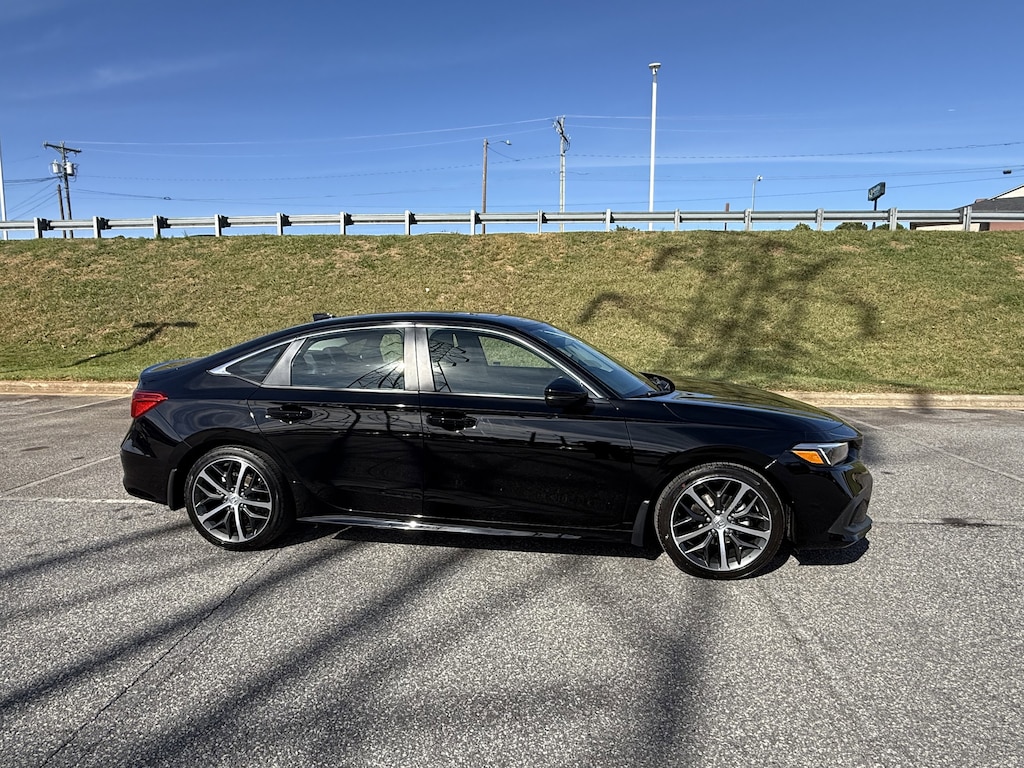 Used 2024 Honda Civic Touring Sedan