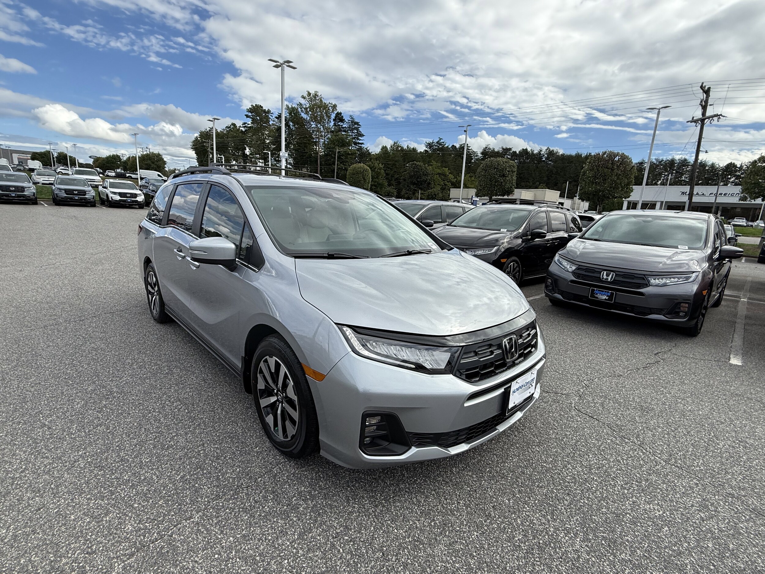 2026 Honda Odyssey EX-L photo 2