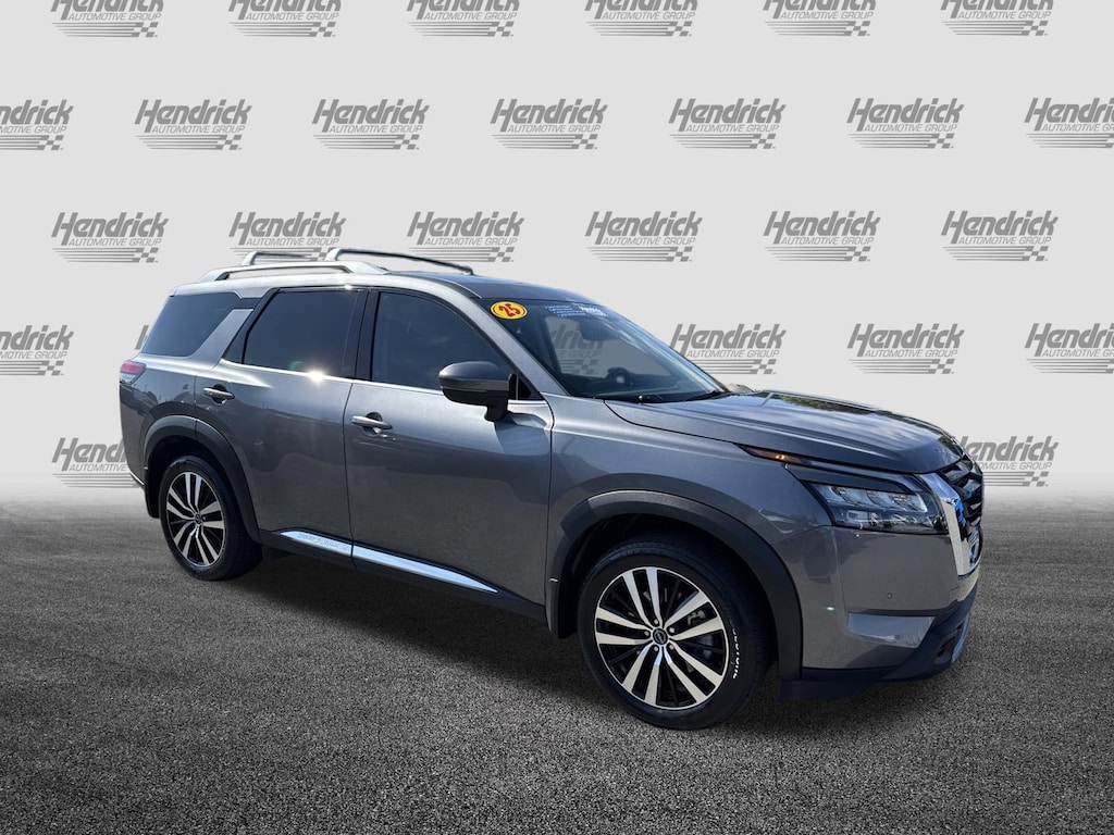 Used 2025 Nissan Pathfinder Platinum SUV