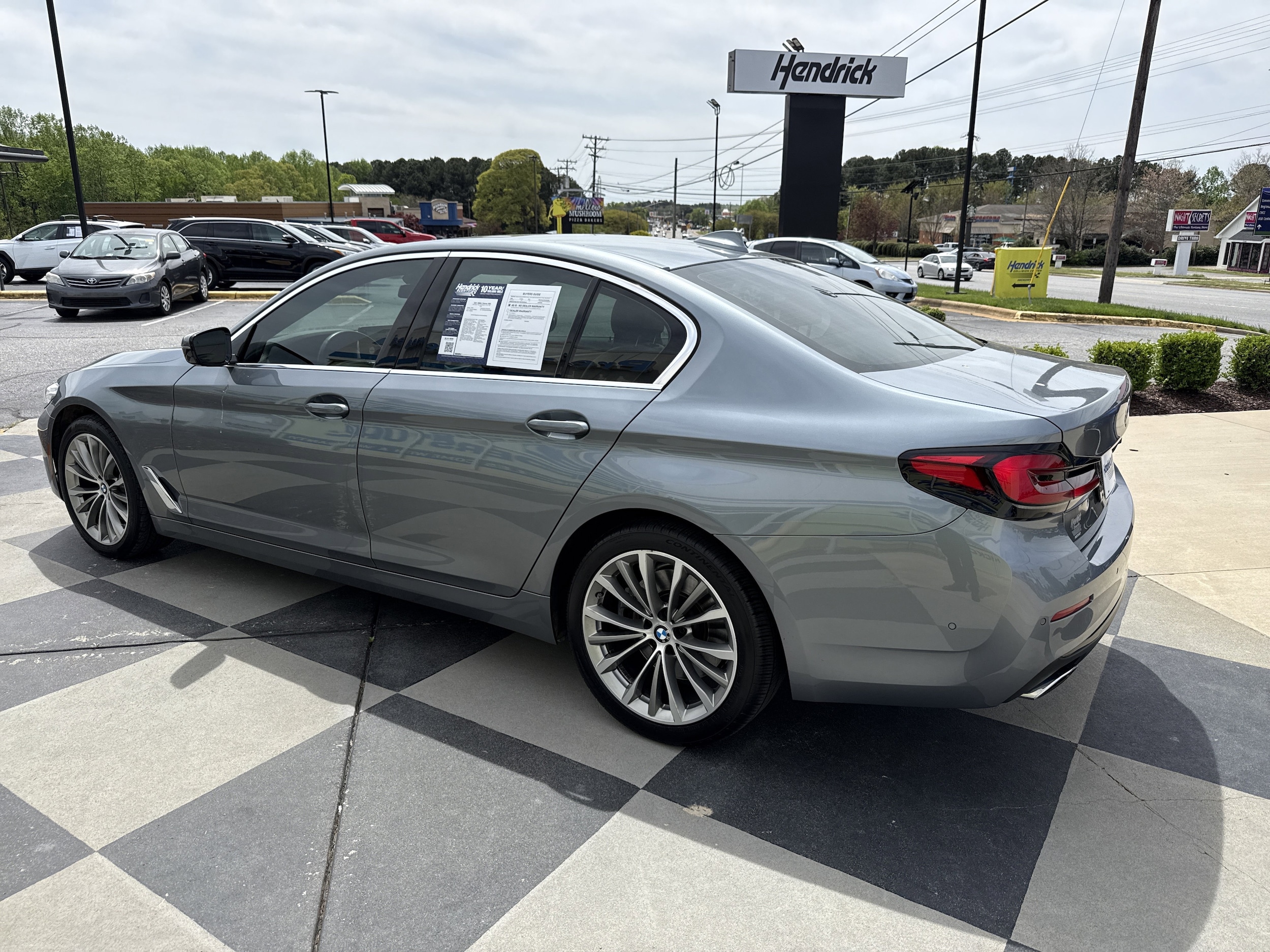 2021 BMW 540i photo 3