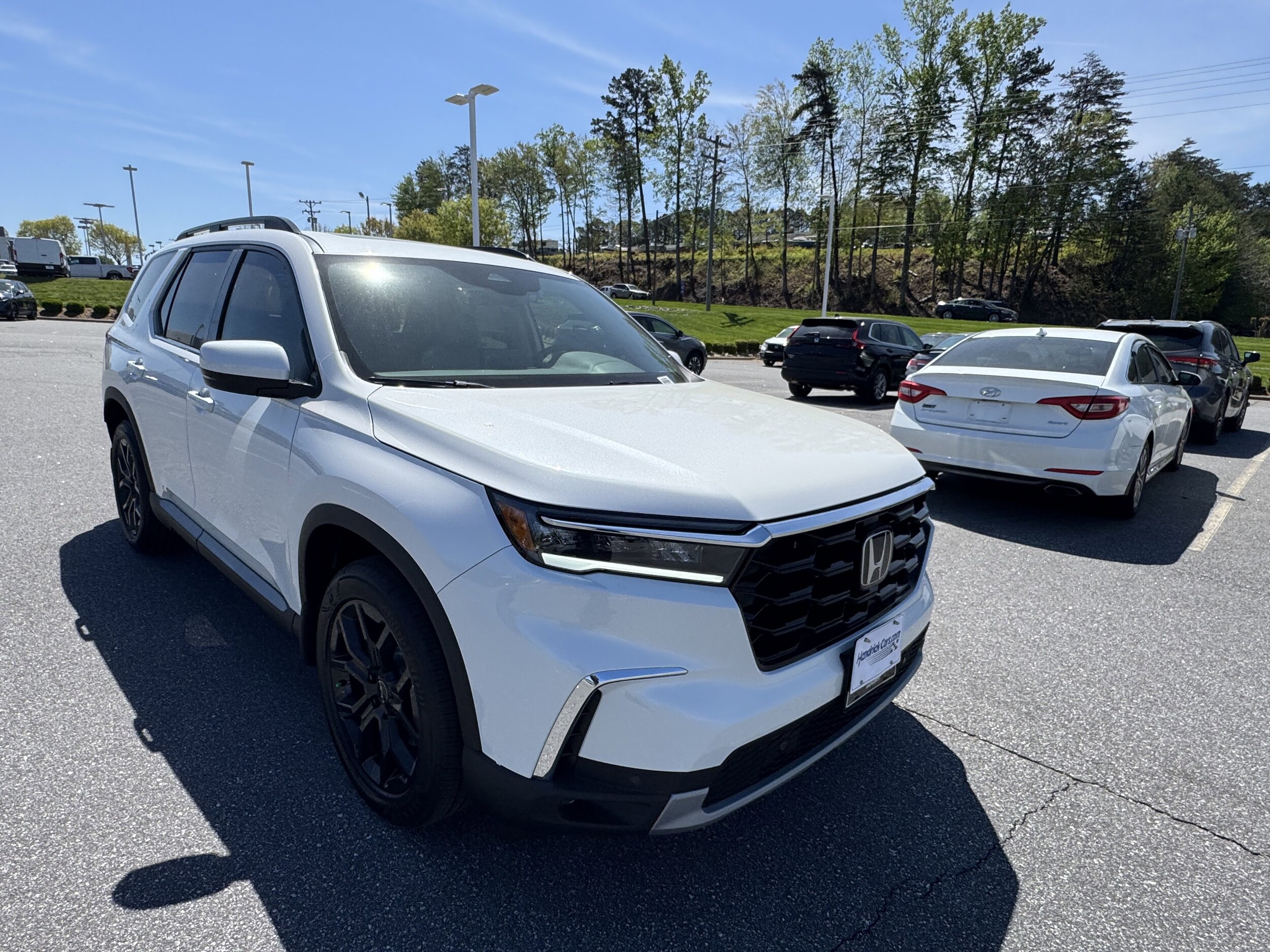 2025 Honda Pilot Touring photo 3